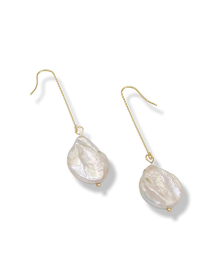 Equilibrio Pearl Dangle Earrings