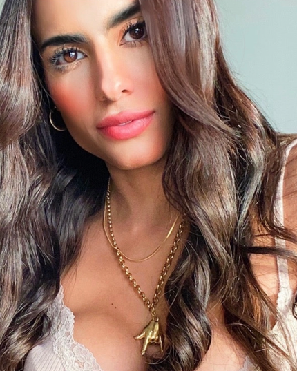 I Love You Hand Gesture Necklace