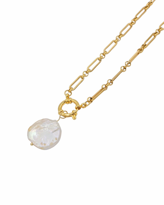 Venus Pearl Necklace